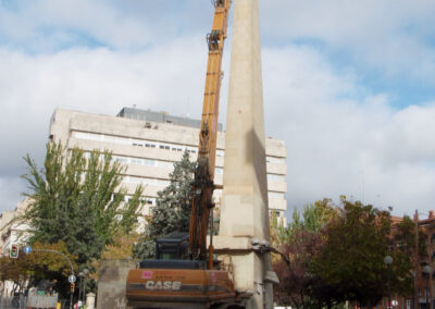 Monolith demolition in Cervantes Square